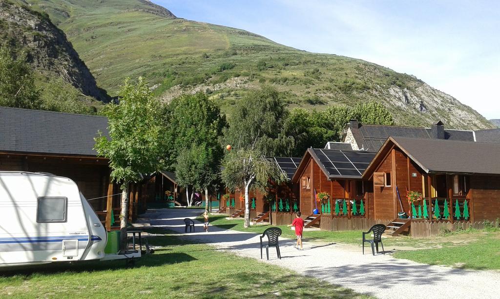 Camping Era Yerla D'Arties Ngoại thất bức ảnh