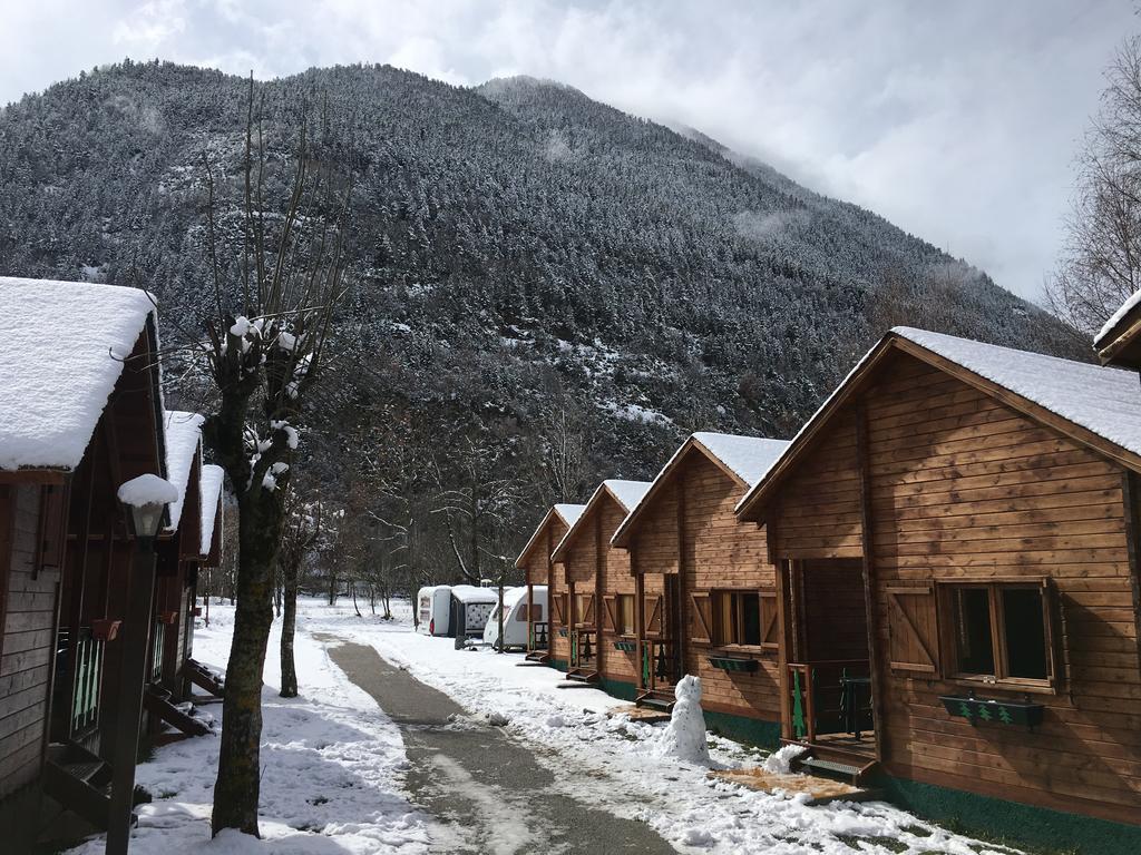 Camping Era Yerla D'Arties Ngoại thất bức ảnh